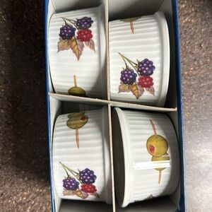 ROYAL WORCESTER EVESHAM MICRO RAMEKINS (4)
Dishwasher and oven safe